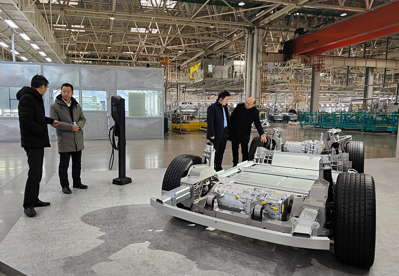 新疆和田地委副书记安徽援疆指挥部指挥长周密一行调研合肥中欧班列